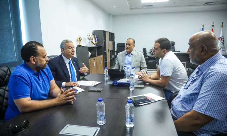 اتحاد الكرة يعلن توصله لاتفاق مع الزمالك لتسوية المديونيات وقيد الصفقات الجديدة
                
                أعلن اتحاد الكرة توصله لاتفاق مع الزمالك لتسوية المديونيات المستحقة على النادي.
                الإثنين، 04 أغسطس 2025 - 14:01