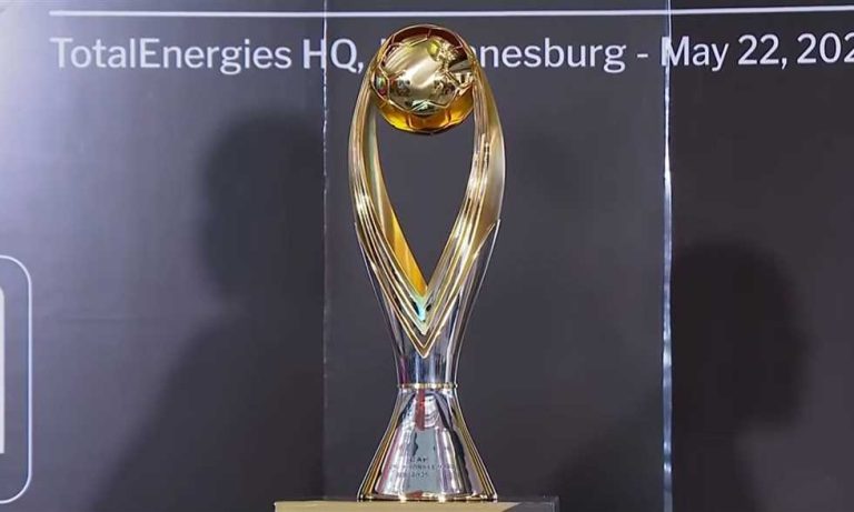 بعد تطبيق معايير كاف.. اتحاد الكرة يعلن منح رخص المشاركة الإفريقية لـ4 أندية
                
                أعلن اتحاد الكرة منح رخص الأندية المصرية المشاركة في البطولات الأفريقية لموسم 2025 - 2026.
                الأربعاء، 06 أغسطس 2025 - 19:24