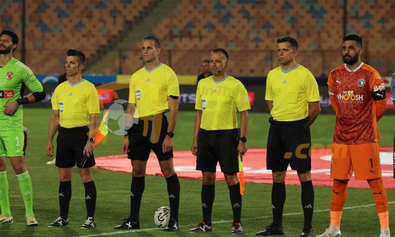 اتحاد الكرة يعلن تعيين روخاس حكما لمباراة الأهلي وبيراميدز
                
                أعلن اتحاد الكرة طاقم تحكيم مباراة الأهلي وبيراميدز في الجولة الخامسة من بطولة الدوري.
                الجمعة، 29 أغسطس 2025 - 00:20