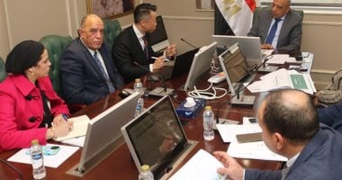 اجتماع طارئ لوزير الكهرباء مع قيادات الإنتاج والنقل والتوزيع
