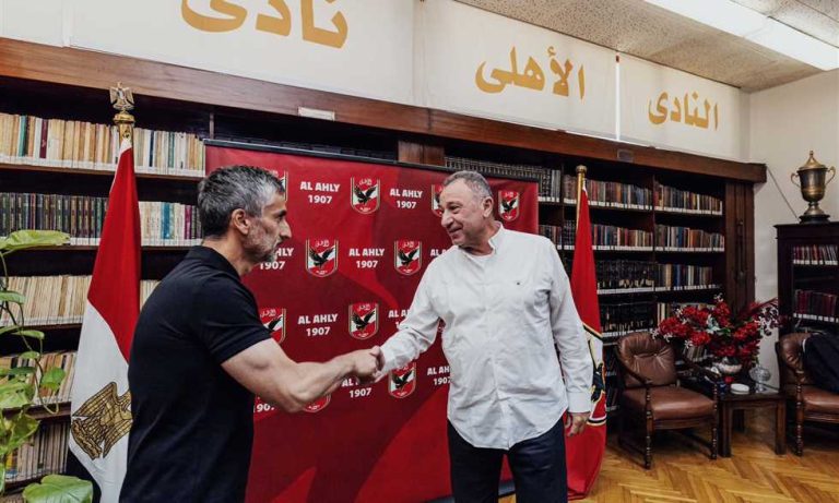 خبر في الجول - بدء اجتماع الخطيب مع ريبيرو لحسم مستقبله
                
                بدأ اجتماع محمود الخطيب رئيس الأهلي مع خوسيه ريبيرو المدير الفني للفريق لبحث مستقبله.
                الأحد، 31 أغسطس 2025 - 17:26