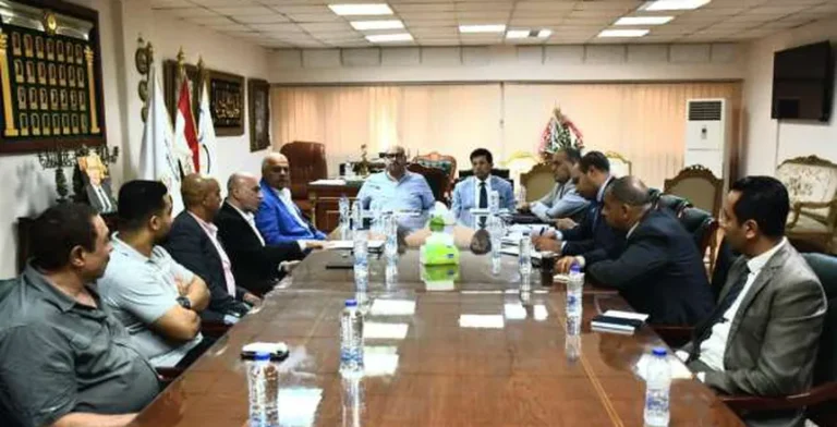 وزير الرياضة ورئيس «الأولمبية» يجتمعان باتحادات رفع الأثقال والمصارعة