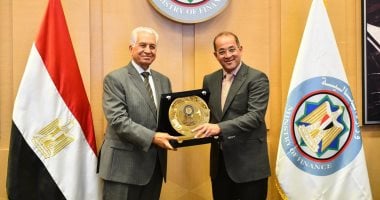 استثمار رأس المال البشري يعزز كفاءة الأداء المؤسسي وفق وزير المالية