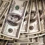 استقرار الدولار بعد صدور بيانات تضخم أدت لتقليل توقعات تخفيض أسعار الفائدة.