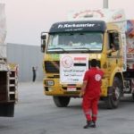 الهلال الأحمر المصري يعلن استمرار قوافل المساعدات "زاد العزة" إلى غزة