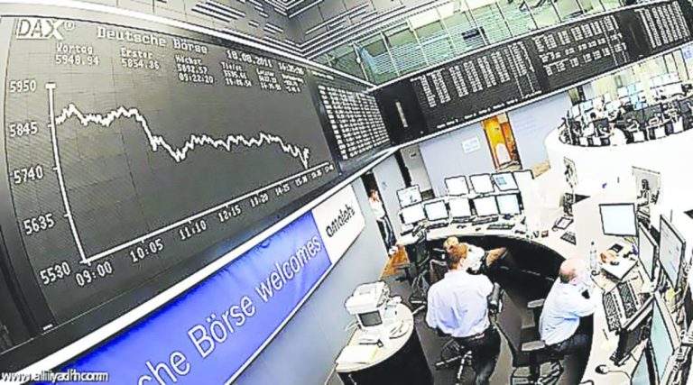 الأسهم الأوروبية تنخفض وستوكس 600 يتجه لمكاسب الأسبوع الثالث على التوالي