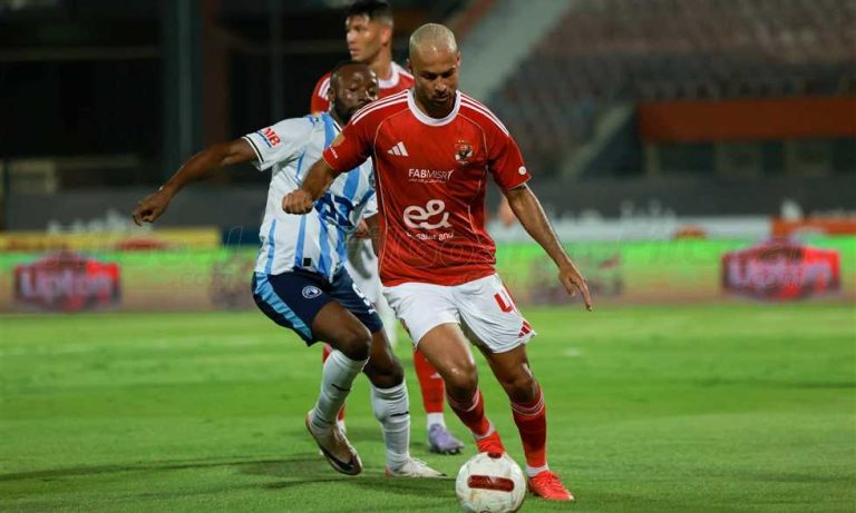 استراحة الدوري المصري – الأهلي (0)-(1) بيراميدز.. نهاية الشوط الأول
                
                يقدم لكم FilGoal.com تغطية مباشرة لمباراة الأهلي ضد بيراميدز في الدوري المصري.
                السبت، 30 أغسطس 2025 - 20:33