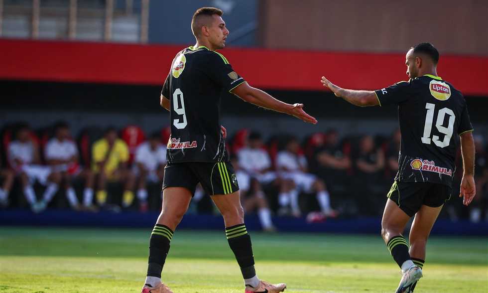 بهدف جراديشار.. الأهلي يهزم منتخب الشباب وديا
                
                تغلب الأهلي على منتخب مصر للشباب بهدف دون رد في المباراة الودية التي جمعتهما اليوم الأحد.
                الأحد، 03 أغسطس 2025 - 20:28