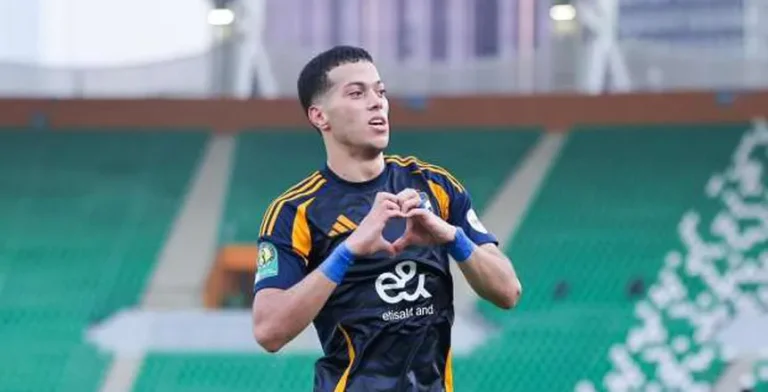الأهلي يستأنف تدريباته استعدادا للمحلة.. عودة إمام عاشور وفحص بن رمضان