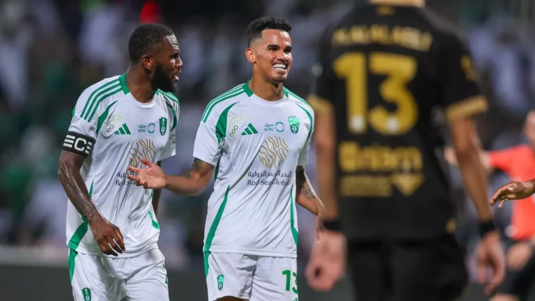 الأهلي يجهز البديل المناسب لـ"كيسيه".. يايسله يحدد الصفقة المنتظرة