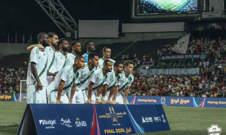 جاء من بعيد وحقق اللقب.. الأهلي بطل السوبر السعودي بسيناريو مجنون ضد النصر
                
                توج أهلي جدة بلقب كأس السوبر السعودي بالفوز على النصر بركلات الترجيح بنتيجة 5-3 بعد نهاية الوقت الأصلي بالتعادل 2-2 في اللقاء الذي أقيم في هونج كونج.
                السبت، 23 أغسطس 2025 - 17:31