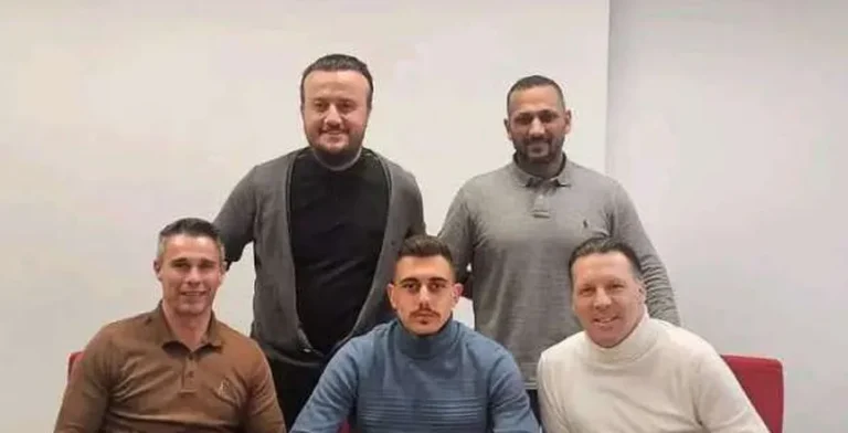 الأهلي يقترب من الإعلان عن تولي أسامة هلال منصب مدير التعاقدات