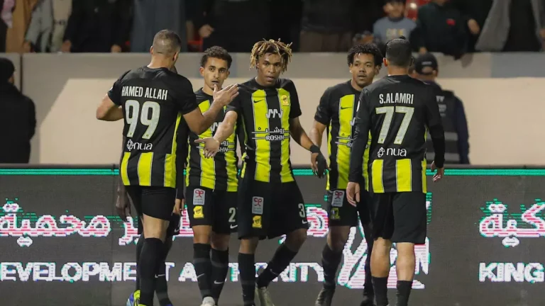 الاتحاد لا يريد فواز الصقور .. حقيقة رحيله عن العميد