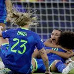 لا جديد.. تتويج سيدات البرازيل بلقب كوبا أمريكا بعد مباراة ماراثونية
                
                توج منتخب البرازيل بلقب كوبا أمريكا للسيدات بعد تغلبه على كولومبيا بركلات الترجيح.
                الأحد، 03 أغسطس 2025 - 11:27