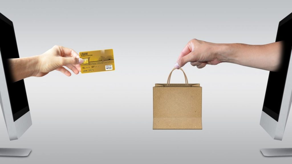 كيف يساعدك التسوق الذكي في ادخار المال دون التضحية بالجودة؟