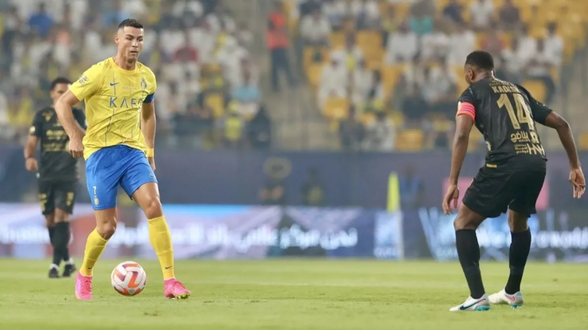 التعاون "يساوم" النصر من أجل صفقة تبادلية تزلزل الشارع السعودي