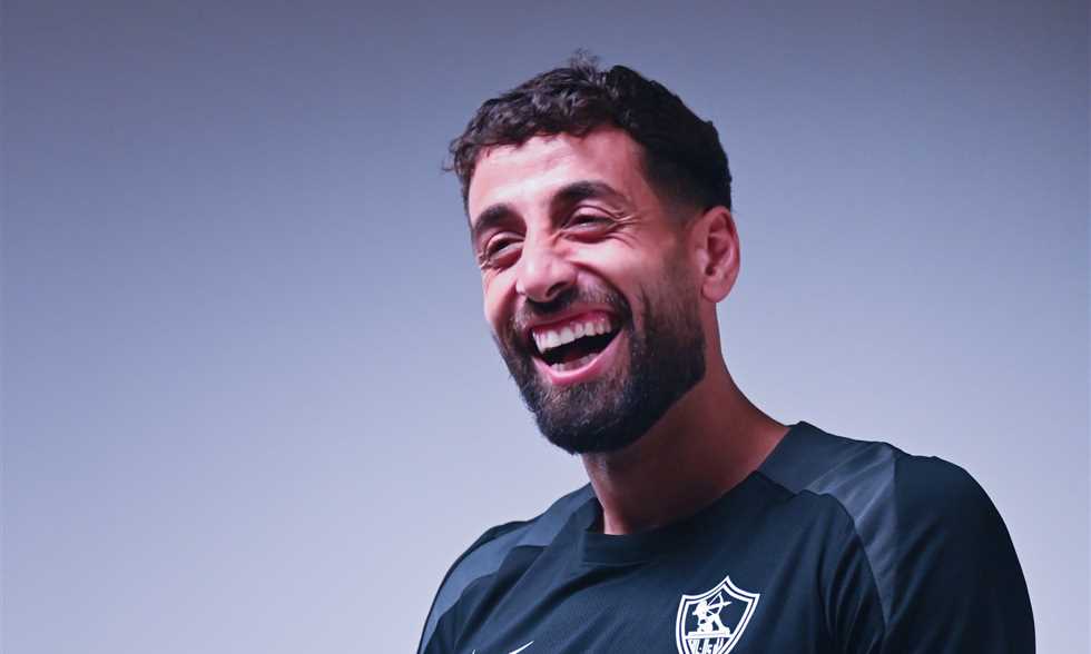 الدباغ: مفاوضاتي مع الزمالك استغرقت 3 أيام.. وهذا ما قاله لي حامد حمدان قبل انتقالي
                
                كشف الفلسطيني عدي الدباغ مهاجم الزمالك الجديد عن تواصله الأول مع البلجيكي يانيك فيريرا المدير الفني للفريق.
                الخميس، 07 أغسطس 2025 - 23:22
