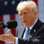 الرئيس الأمريكي يعلن زيادة الرسوم الجمركية على العديد من الدول حول العالم.