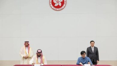 الفالح يستعرض سبل تعزيز التعاون البنكي بين المملكة العربية السعودية والصين في اجتماع.