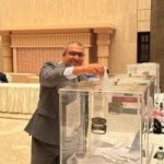 الملحق الثقافي المصري بالسعودية يدلي بصوته في انتخابات مجلس الشيوخ