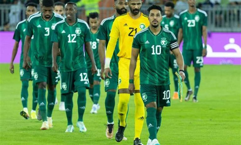 منتخب السعودية يلاقي مقدونيا والتشيك وديا استعدادا للملحق الآسيوي
                
                أعلن المنتخب السعودي خوض مواجهتين وديتين في شهر سبتمبر المقبل خلال فترة التوقف الدولية، وذلك أمام منتخبي مقدونيا والتشيك.
                الثلاثاء، 12 أغسطس 2025 - 16:08