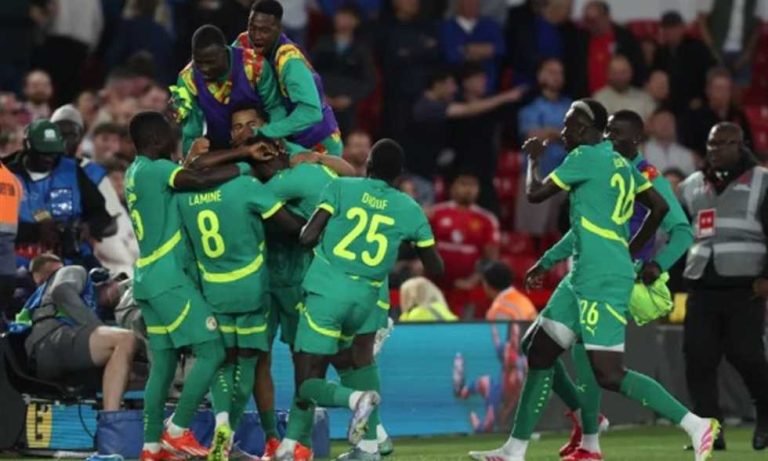 قائمة السنغال - عودة ماني.. و8 لاعبين من الدوري الفرنسي
                
                أعلن المنتخب السنغالي قائمة الفريق لمواجهتي السودان والكونغو الديمقراطية ضمن تصفيات إفريقيا المؤهلة لكأس العالم 2026.
                الخميس، 28 أغسطس 2025 - 13:40