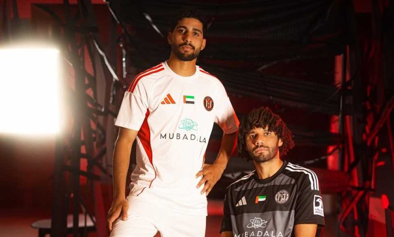 النني: هدفنا المنافسة على لقب الدوري الإماراتي
                
                قدّم محمد النني لاعب الجزيرة الشكر لزملائه بعد تحقيق الفوز على الشارقة في الجولة الثانية من الدوري الإماراتي.
                الجمعة، 22 أغسطس 2025 - 22:29