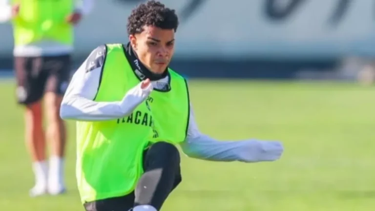 خاص "سعودي سبورت" | 6.3 مليون يورو تضع الهلال في ورطة بسبب نجم الفريق