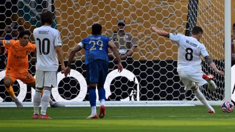 أمم إفريقيا تورط الهلال في صفقة الحارس .. عودة غير مرحب بها