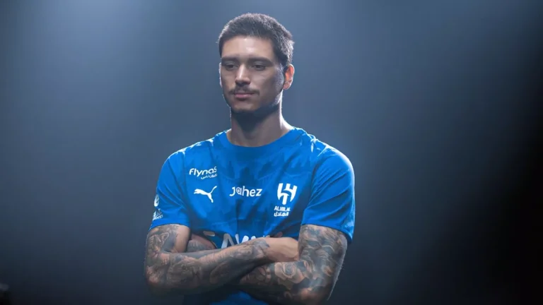 الهلال يعلن تعاقده مع داروين نونيز رسميا