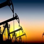 انخفاض أسعار النفط مع تقييم السوق لآفاق الطلب على الطاقة في الولايات المتحدة الأمريكية.