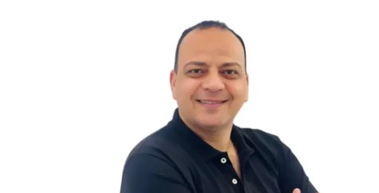 مصطفى الراسخ يقدم برنامج «مدرج المحترفين» على راديو «أون سبورت»