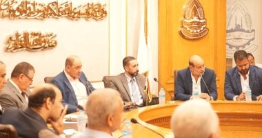 انفراجة للأزمات: تحسن أوضاع شركات المستلزمات الطبية مع هيئة الشراء الموحد