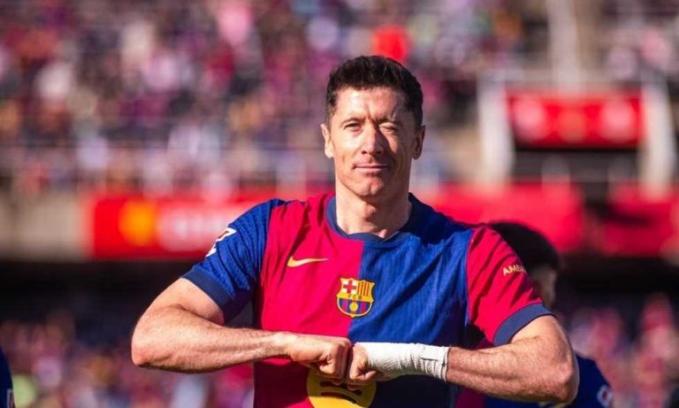سبورت: برشلونة يتجه لتجديد تعاقد ليفاندوفسكي
                
                يفكر نادي برشلونة في تجديد تعاقده مهاجمه روبرت ليفاندوفسكي لموسم جديد.
                الأحد، 17 أغسطس 2025 - 21:13