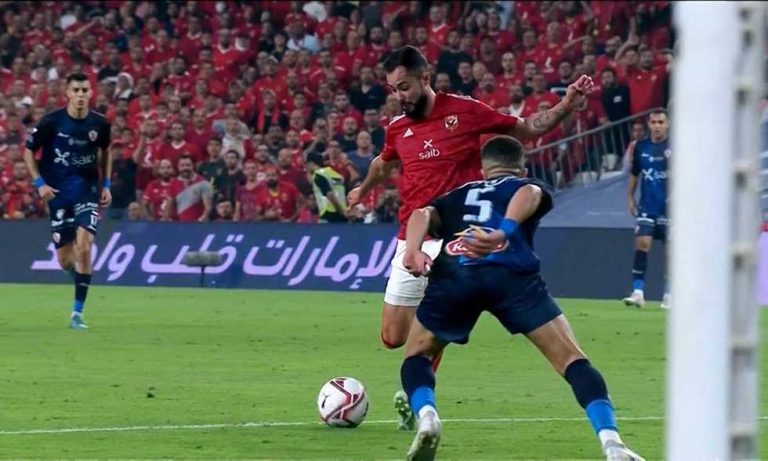 مغامرة جديدة.. برونو سافيو معارا إلى الدوري الكولومبي 
                
                أتم نادي ميوناريوس الكولومبي إجراءات التعاقد مع البرازيلي برونو سافيو لاعب الأهلي الأسبق.
                الجمعة، 01 أغسطس 2025 - 11:25
