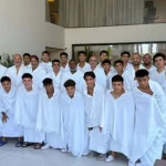 بعثة منتخب 17 سنة تؤدي مناسك العمرة قبل انطلاق بطولة كأس الخليج «صور»