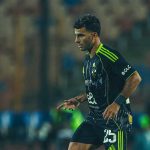 خبر في الجول – بلاغ من زيزو إلى النائب العام بسبب الهتافات والتحريض ضده
                
                تقدم أشرف عبد العزيز محامي أحمد سيد "زيزو" لاعب النادي الأهلي ببلاغ إلى النائب العام بسبب ما تعرض له وزوجته من هتافات وتحريض ضده حسب وصف البلاغ.
                الثلاثاء، 12 أغسطس 2025 - 15:17