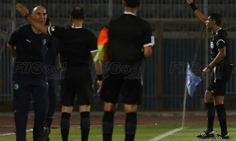 "تربص بـ يورتشيتش".. بيراميدز يشكو أمين عمر ويطالب باستبعاده من مبارياته
                
                أعلن نادي بيراميدز تقدمه بشكوى رسمية إلى اتحاد الكرة ضد الحكم أمين عمر، بسبب ما وصفه بـ قراراته ضد الفريق ولاعبيه وجهازه الفني.
                الإثنين، 18 أغسطس 2025 - 12:12