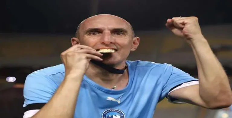 بيراميدز يحسم مصير يورشيتش.. المدرب في خطر أمام الأهلي (خاص)
