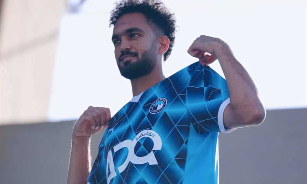 كما انفرد في الجول - "لا يمكن مراقبته حتى بالكاميرات".. بيراميدز يضم زيكو
                
                أعلن نادي بيراميدز ضم مصطفى "زيكو" قادما من نادي زد.
                الخميس، 07 أغسطس 2025 - 15:14