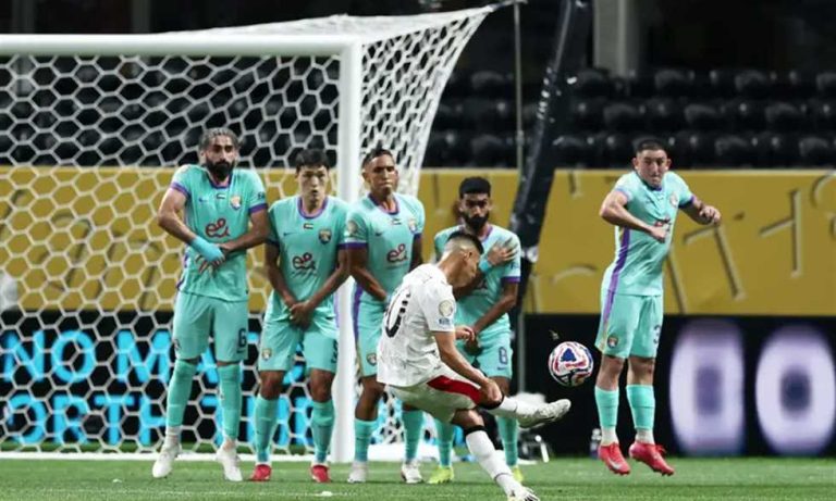 تأجيل انطلاق دوري أبطال الخليج لأسباب تنظيمية
                
                قررت الأمانة العامة للاتحاد الخليجي لكرة القدم تأجيل انطلاق دوري أبطال الخليج للأندية 2025-2026.
                الأربعاء، 13 أغسطس 2025 - 16:17