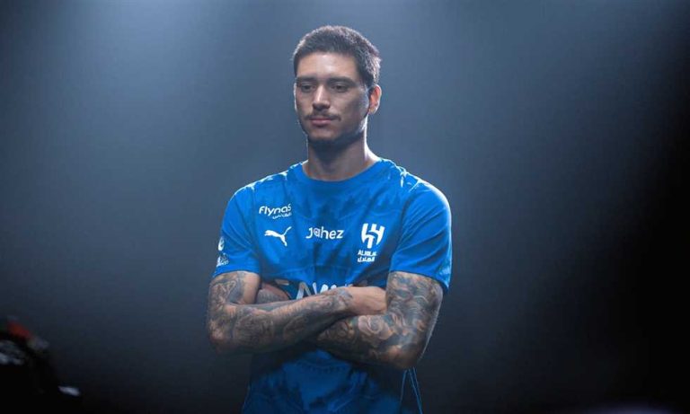 ظهور نونيز الأول مع الهلال يتأجل
                
                استبعد الإيطالي سيموني إنزاجي مدرب الهلال المهاجم الأوروجوياني داورين نونيز المنضم حديثًا للفريق، من القائمة الأساسية لمواجهة آراو السويسري الودية، وفقا لجريدة الرياضية السعودية.
                الأحد، 10 أغسطس 2025 - 16:29