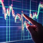 تاسي يرتفع 63 نقطة بدعم من قيادات القطاعات الرئيسية في السوق المالية اليوم