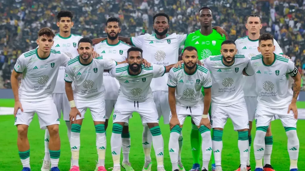 تجميد غير متوقع يعرقل خطط الأهلي الصيفية ويسبب “صفقة ضائعة”