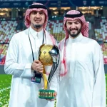 تحرك مفاجئ يعيد صانع أمجاد الهلال بعد الاستقالة.. "مفاجأة لمدرج الزعيم"