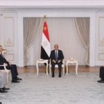 وزير خارجية تركيا ينقل تحيات "أردوغان" للرئيس السيسى.. فيديو