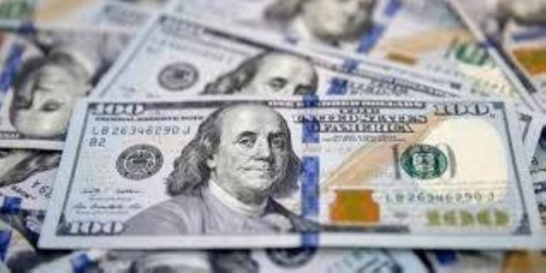 تراجع الدولار الأمريكي مع زيادة التوقعات لخفض أسعار الفائدة من البنك المركزي الأمريكي.