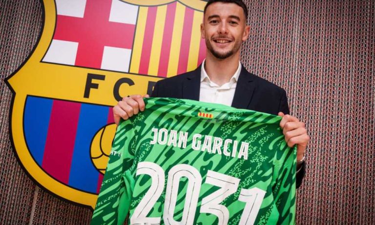 تشكيل برشلونة - جارسيا في المرمى وراشفورد على مقاعد البدلاء
                
                أعلن هانزي فليك المدير الفني لفريق برشلونة عن تشكيله الأول في الموسم لمواجهة ريال مايوركا.
                السبت، 16 أغسطس 2025 - 19:24