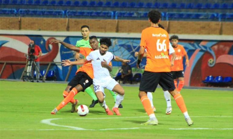 تشكيل فاركو - البحراوي التعديل الوحيد أمام الأهلي
                
                أعلن أحمد خطاب المدير الفني لفريق فاركو عن تشكيله لمواجهة الأهلي في الجولة الثانية من الدوري المصري الممتاز.
                الجمعة، 15 أغسطس 2025 - 20:05
