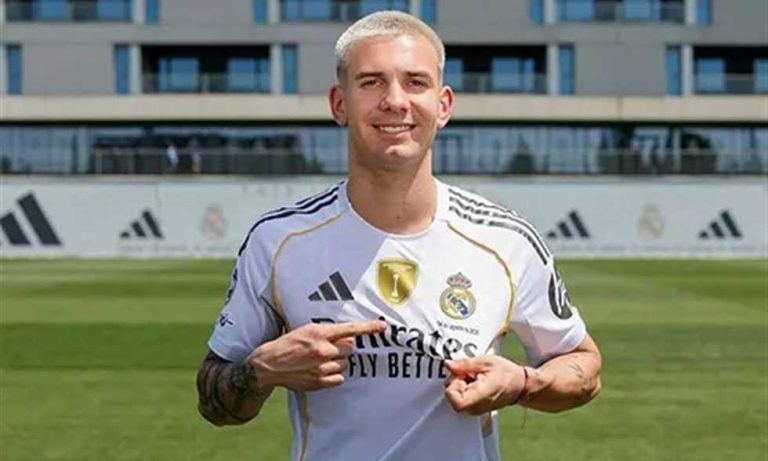 تشكيل ريال مدريد - ماستانتونو أساسي لأول مرة ضد أوفييدو ضمن 4 تغييرات
                
                أجرى تشابي ألونسو المدير الفني عدة تغييرات في تشكيل ريال مدريد أمام ريال أوفييدو في الجولة الثانية من الدوري الإسباني.
                الأحد، 24 أغسطس 2025 - 21:26